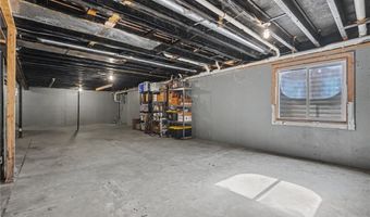 709 Flame Way, Baldwin City, KS 66006