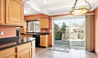 818 RUMPLE Ln, Addison, IL 60101