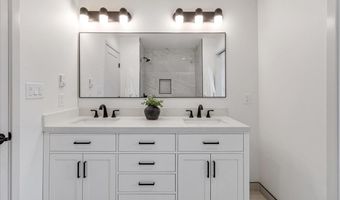5 Arriba Dr, Aromas, CA 95004