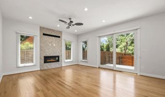 924 28TH St S, Arlington, VA 22202