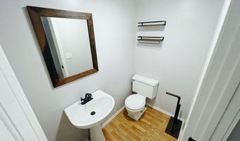 203 E Prairie Ln, Ash Grove, MO 65604