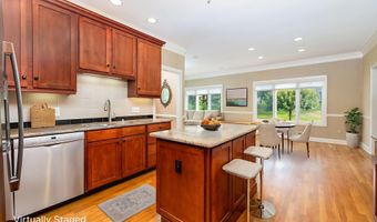 16 Thistle Holw 16, Avon, CT 06001