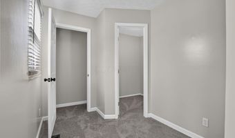 2425 Dunsworth Dr, Columbus, OH 43235