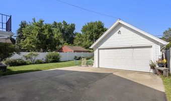 1725 N DIVISION St, Appleton, WI 54911