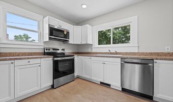 1552 Parkway Blvd, Alliance, OH 44601