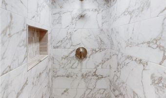 563 E Acadia Pt, Aurora, OH 44202