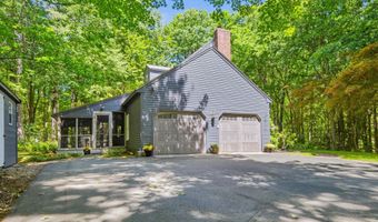11 Nathan Lord Rd, Amherst, NH 03031