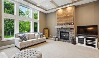 6212 Deer Hollow Rd, Auburn, IN 46706