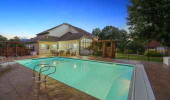 32335 Wildwood Dr, Adel, IA 50003