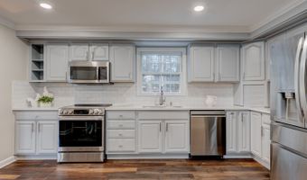 143 Juniper Dr, Avon, CT 06001