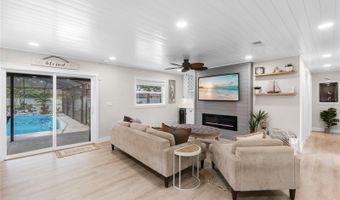 327 FRANCIS Dr, Apollo Beach, FL 33572