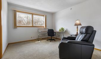 410 W Kirchhoff Rd, Arlington Heights, IL 60005