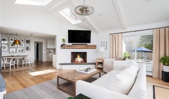 45 Meadowbrook Dr, Barrington, RI 02806