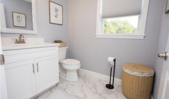 209 Curran Rd, Cumberland, RI 02864