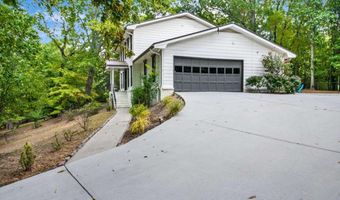 813 Lakeshore Dr, Berkeley Lake, GA 30096