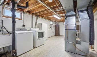 4002 7th Ave, Anoka, MN 55303