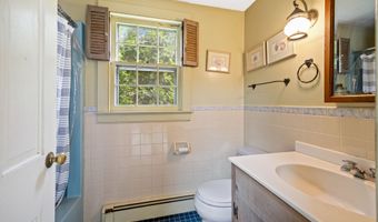 40 Uncas Rd, Clinton, CT 06413