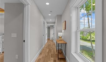 5 Lillis Ave, Barrington, RI 02806