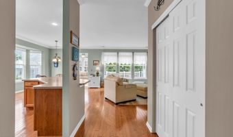 5 Minot Light Ct, Barnegat, NJ 08005