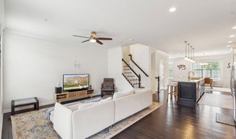 22613 NAUGATUCK Sq, Ashburn, VA 20148