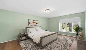 477 Ironwood Dr, Ballwin, MO 63011