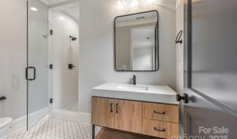 4021 Ridgecrest Ave, Charlotte, NC 28211