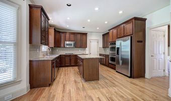 2320 Starr Lk, Acworth, GA 30101