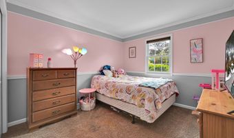 637 FULTON St, Akron, PA 17501
