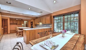 58 Anthony Ct, Bethany, CT 06524