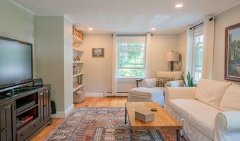 32 Pleasant Hill Rd, Falmouth, ME 04105