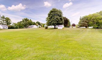 8 Fahi Pond Rd, Anson, ME 04958