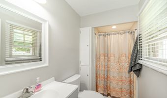 1641 Hillcrest Ave, Anderson, IN 46011