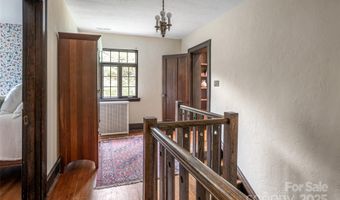 21 Lynwood Rd, Asheville, NC 28804