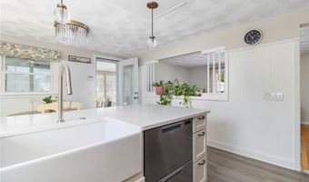 59 Alexander St, North Providence, RI 02904