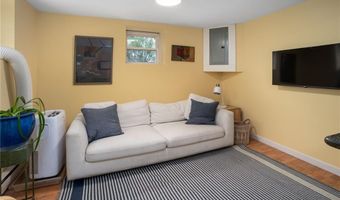 84 Ash Ave, Cranston, RI 02910