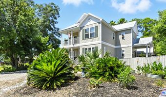 40 Myrtle St, Apalachicola, FL 32320