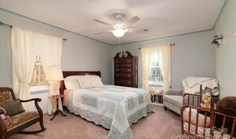 418 Woodcrest Ln, Albemarle, NC 28001