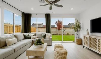 1819 Pacific Rd S, Madera, CA 93636