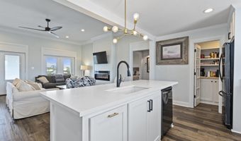 4021 Blue Jay St, Bay St. Louis, MS 39520