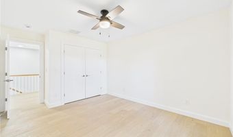 44 Middle St, North Kingstown, RI 02852
