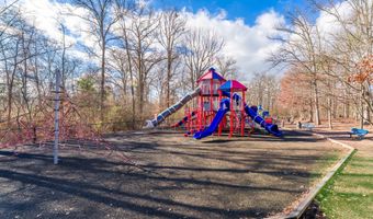 20419 CHARTER OAK Dr, Ashburn, VA 20147