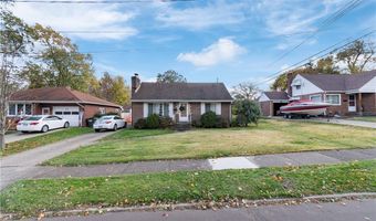 984 Roseland Rd, Alliance, OH 44601