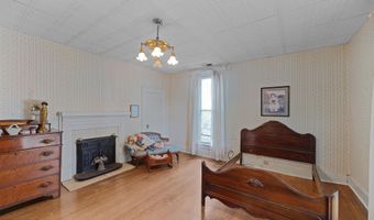233 E Main St, Bells, TN 38006