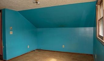 11 Melissa Ct, Albany, NY 12205