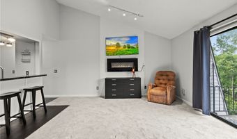 75 B Foxberry Dr, Amherst, NY 14068