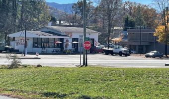 1130 Main Street / Oak, Andrews, NC 28901