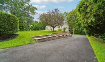 4 Crest Hill Dr, Alloway, NJ 07461