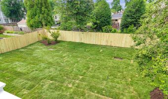 5617 23RD St N, Arlington, VA 22205