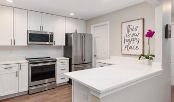 2900 Shipmaster Way #302, Annapolis, MD 21401