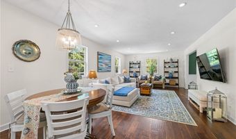 292 Summerhill Dr, Aurora, OH 44202
